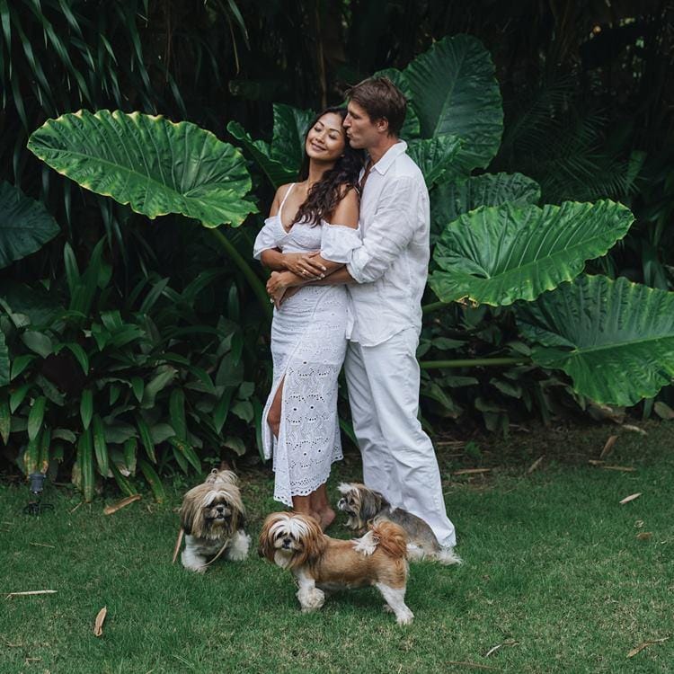 Instagram @indahkalalo