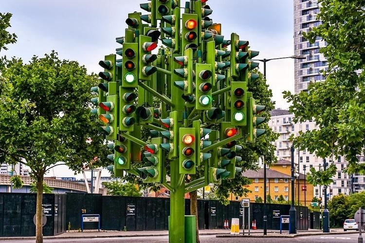 Instagram: @laurentiuivan9