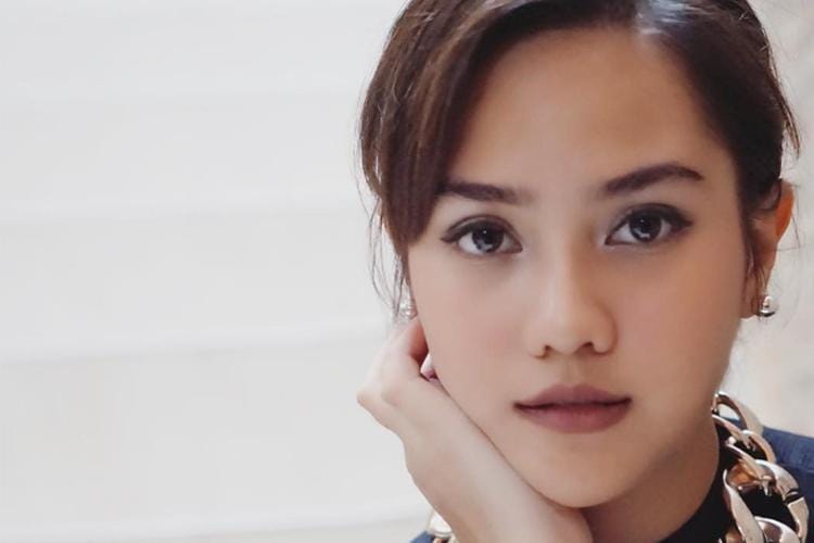 Instagram: @mytha_lestari