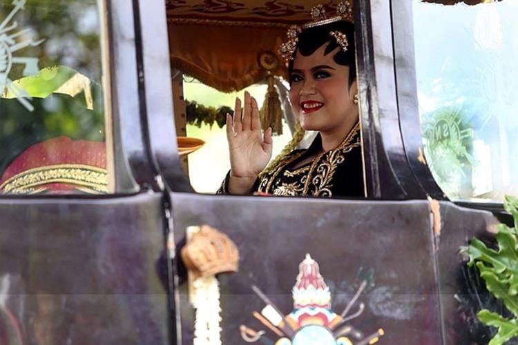 Instagram: @obay_baru