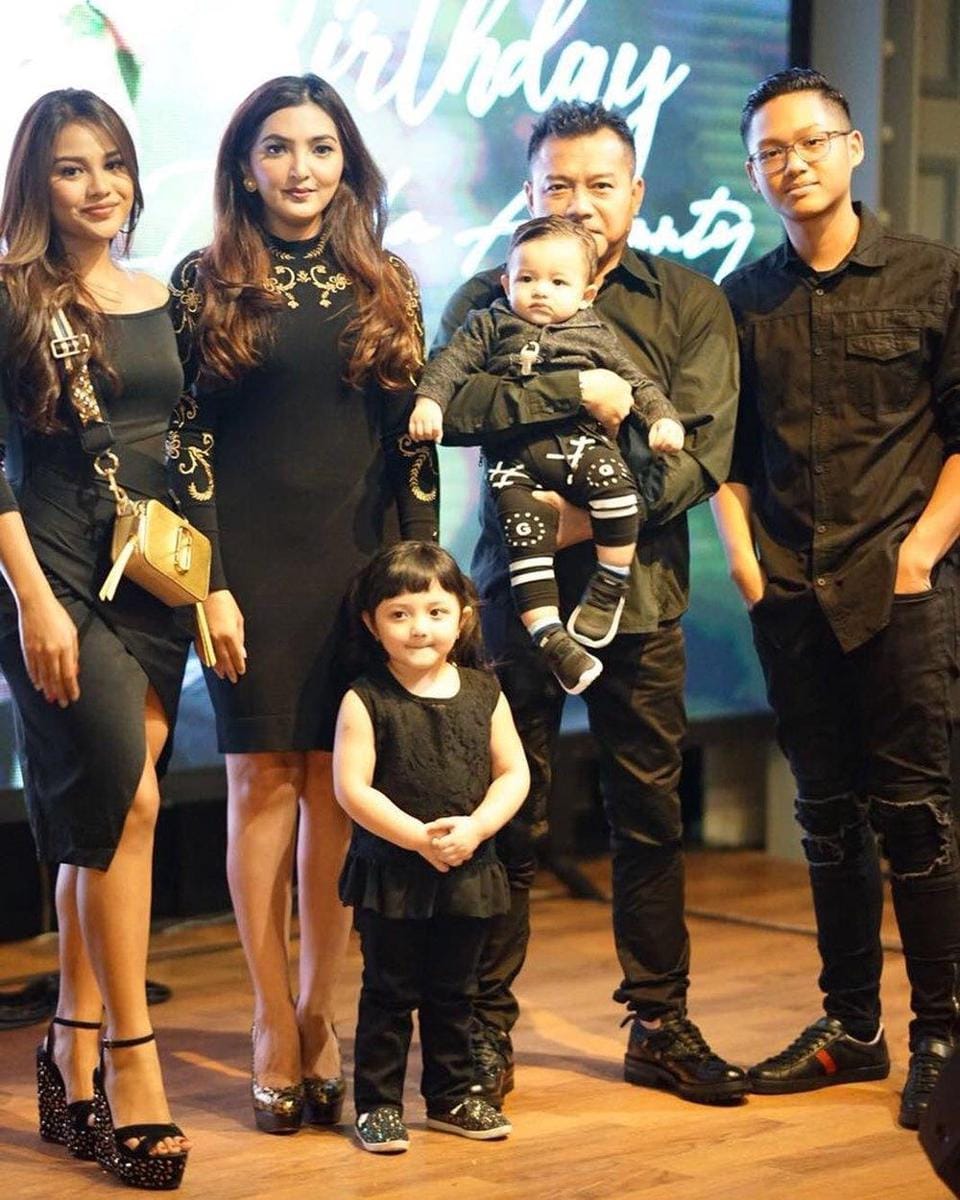 Instagram @ashanty_ash