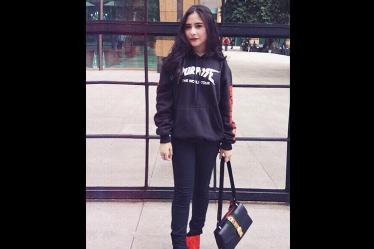 #PopbelaOOTD: Gaya Cantik Sporty Prilly Latuconsina, Love Banget!