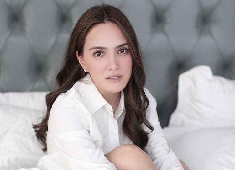 Instagram @shandyaulia