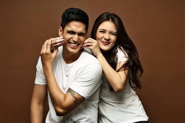 Instagram: @deasypriscilla