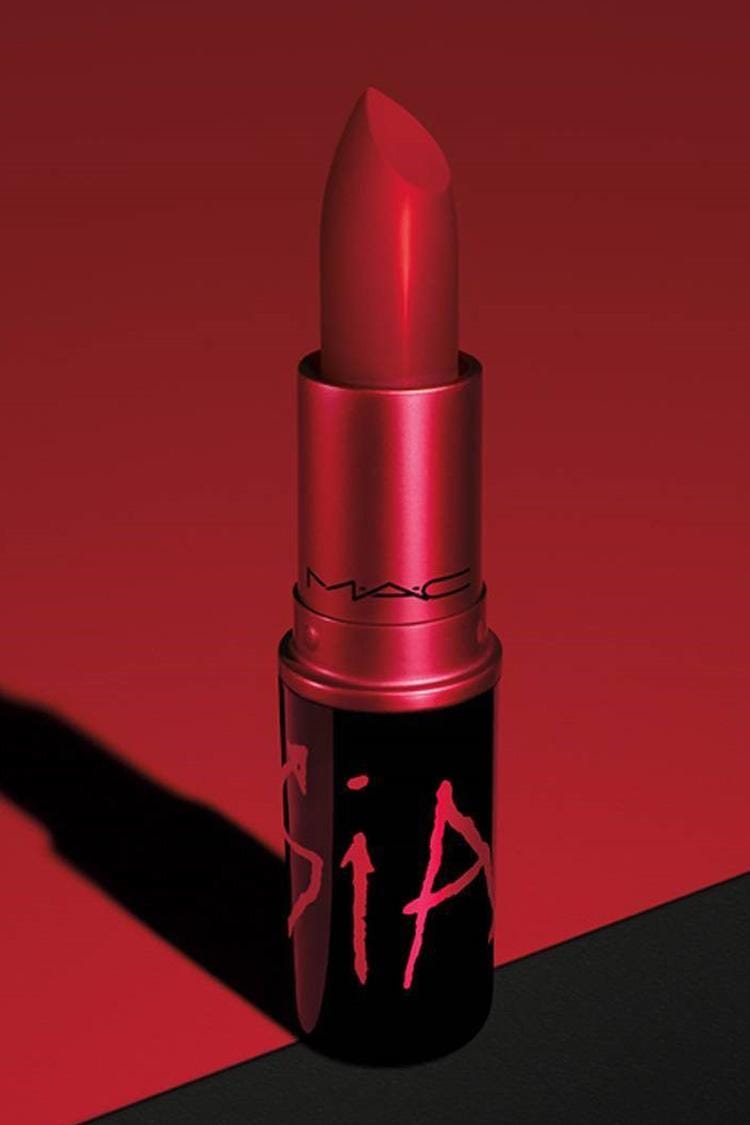 Instagram: @maccosmetics