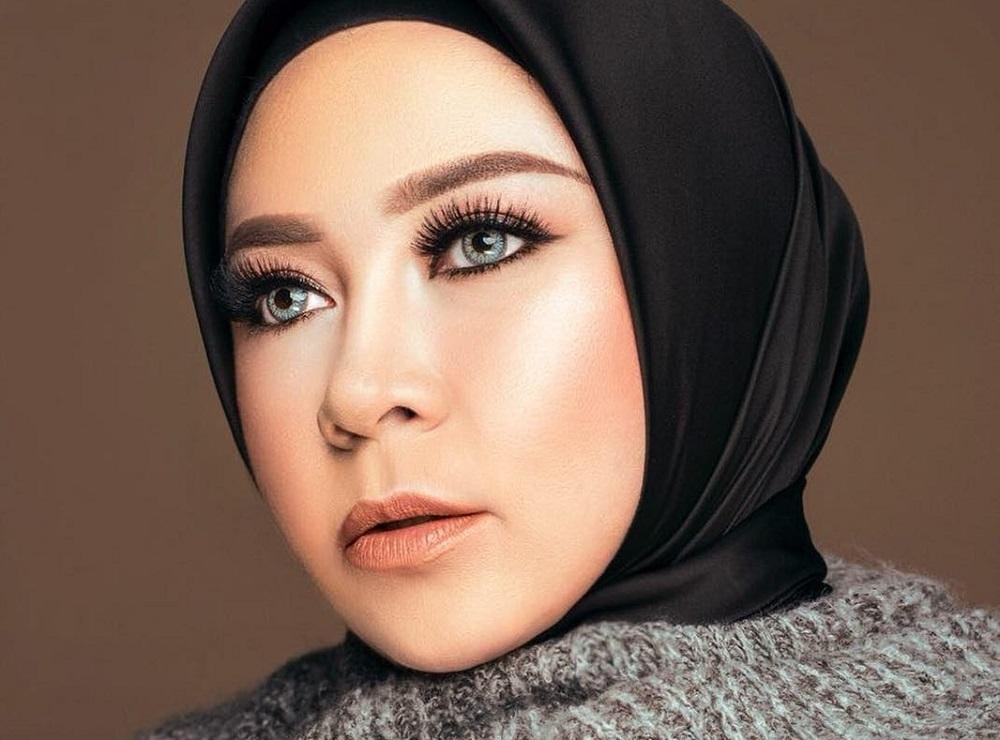 instagram.com/melly_goeslaw