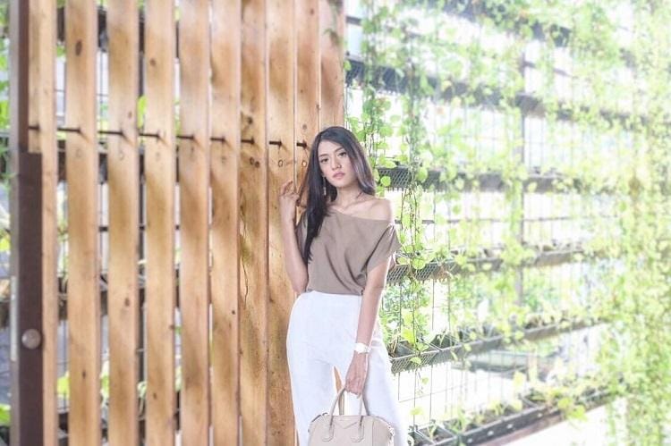 instagram.com/anissaaziza