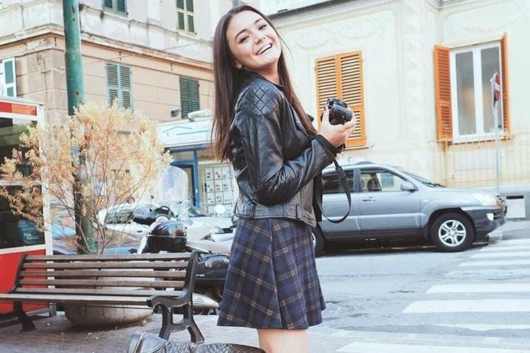 #PopbelaOOTD: Buat Look Kamu Lebih Chic dengan Motif Tartan