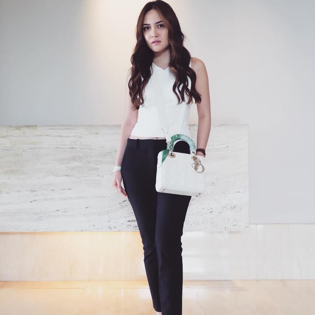 Instagram.com/shandyaulia