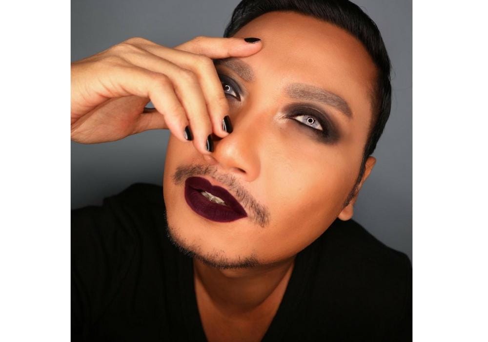 instagram.com/yogaseptamakeup