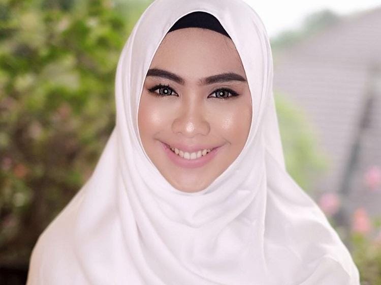 instagram.com/okisetianadewi