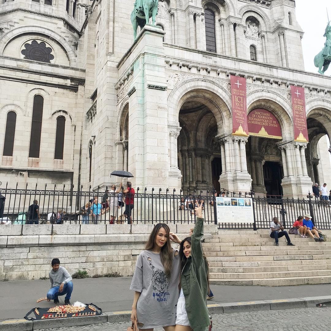 Instagram.com/inathomas