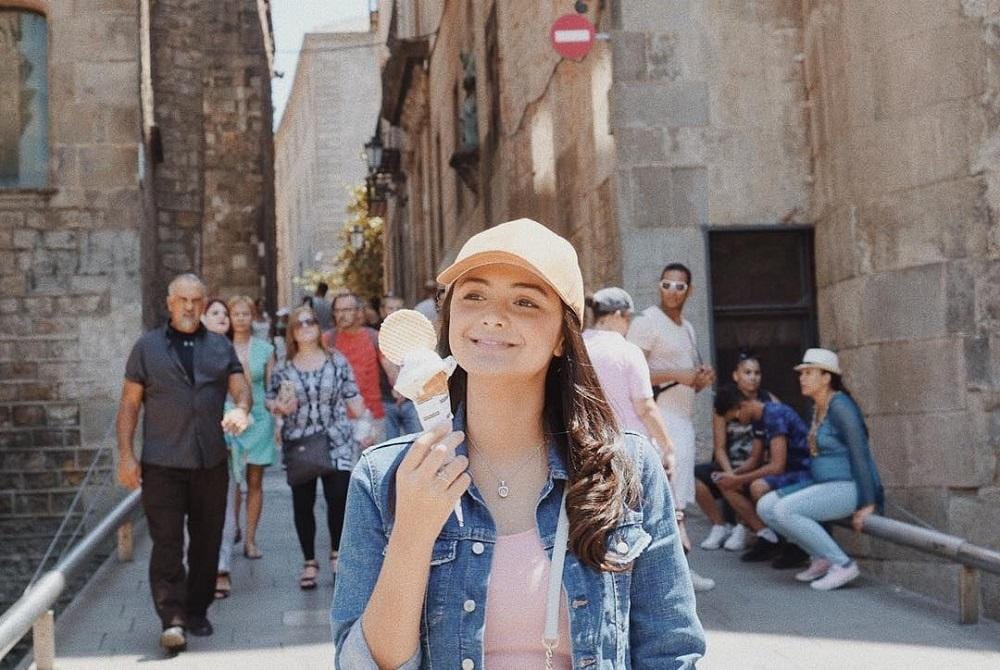 instagram.com/amandarawles