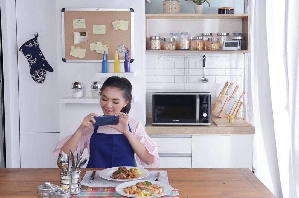 instagram.com/tiarapangestika