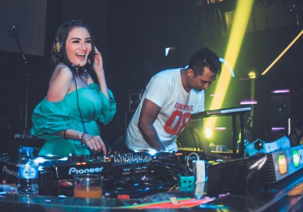 instagram.com/kikiamaliaworld