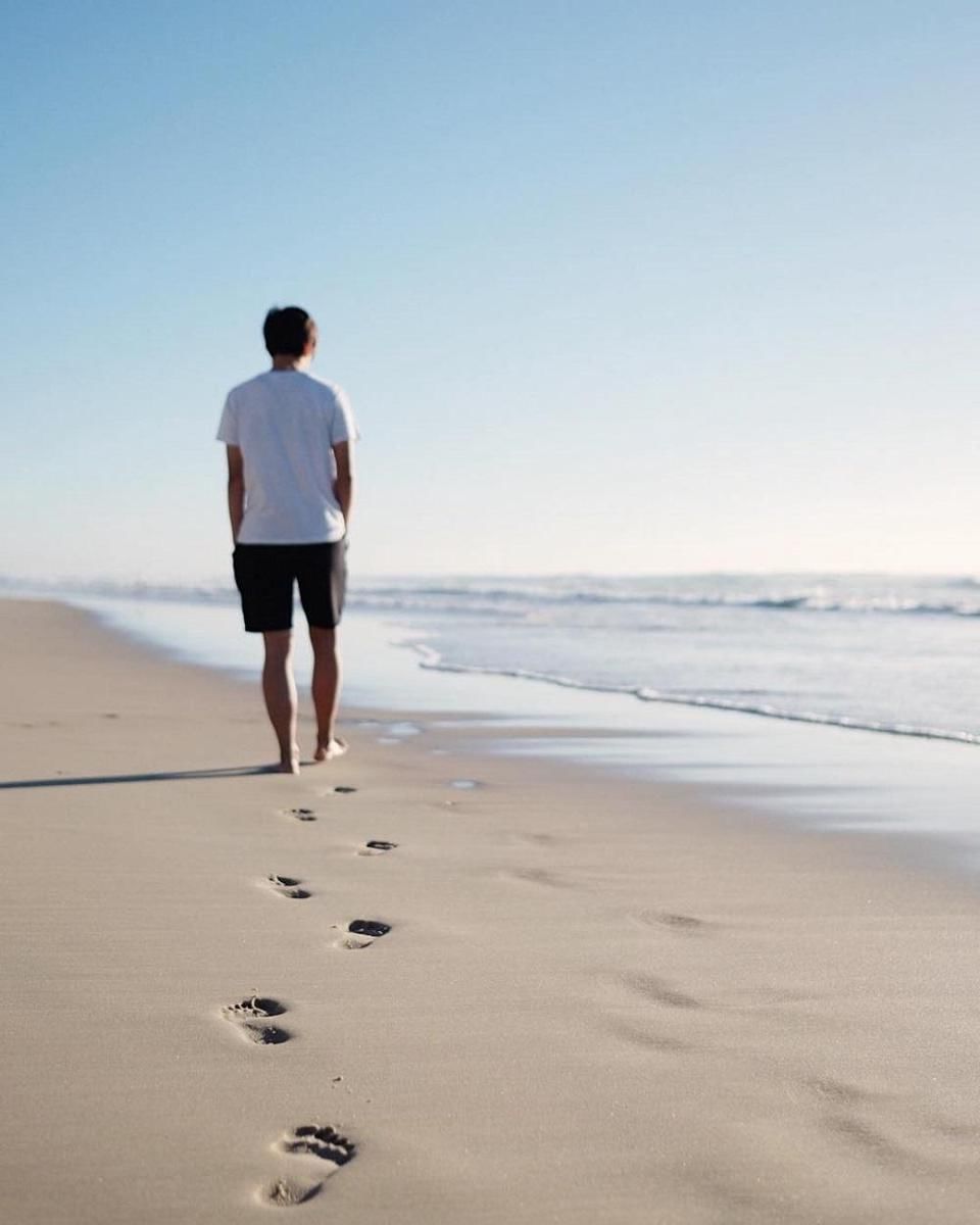 instagram.com/greyspolii