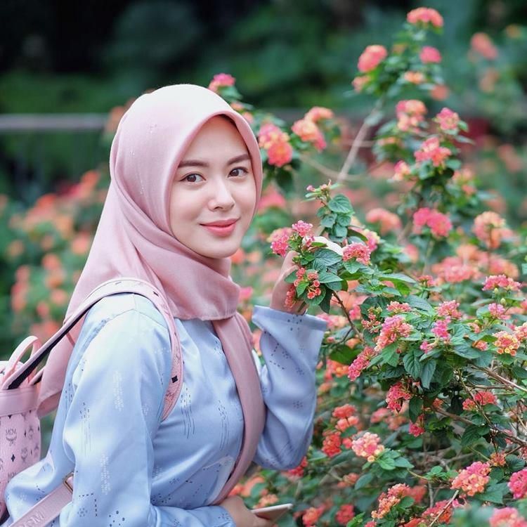 Instagram.com/xolovelyayana