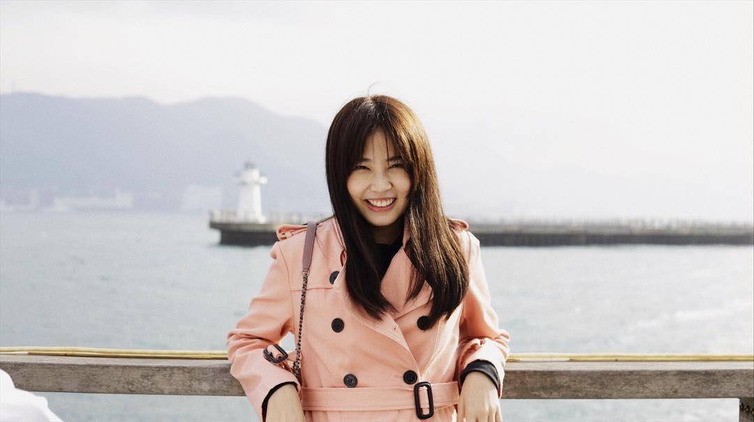 www.instagram.com/sananthachat