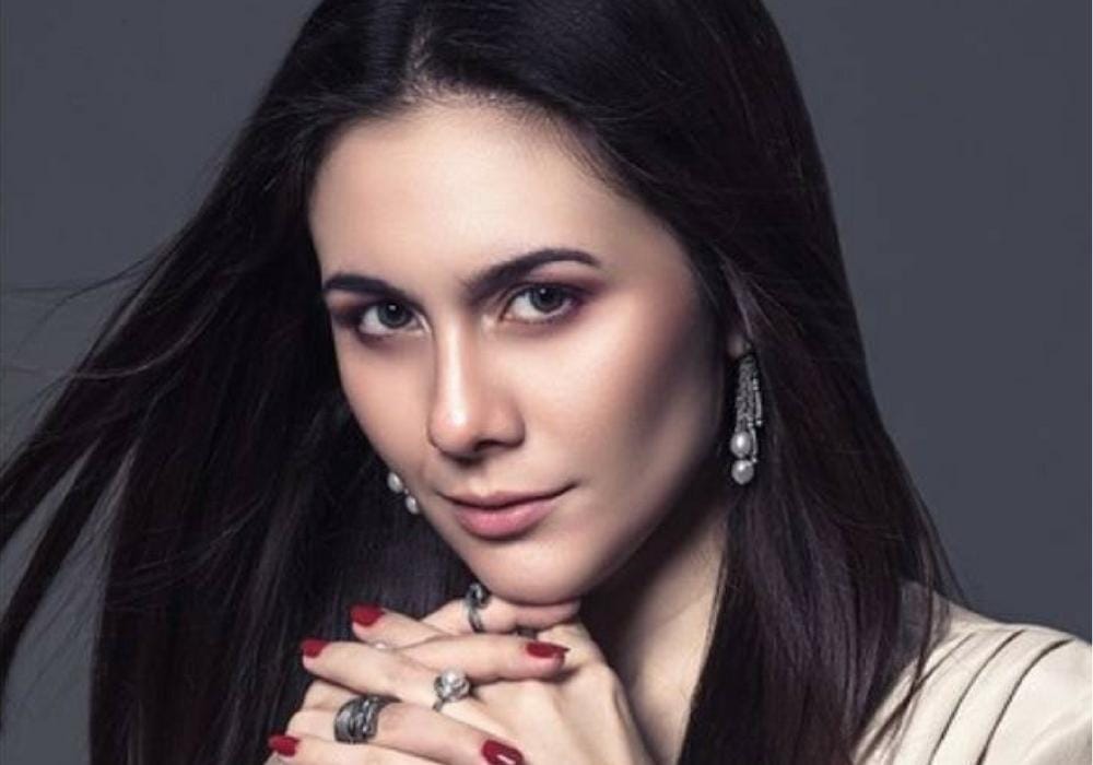 5 Gaya Rambut a la Wulan Guritno yang Bikin Penampilan Lebih Modis