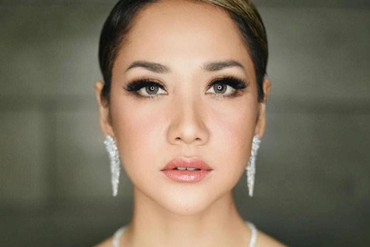 Dari Riasan Natural Hingga Glamor, Intip Makeup Menawan a la BCL Ini