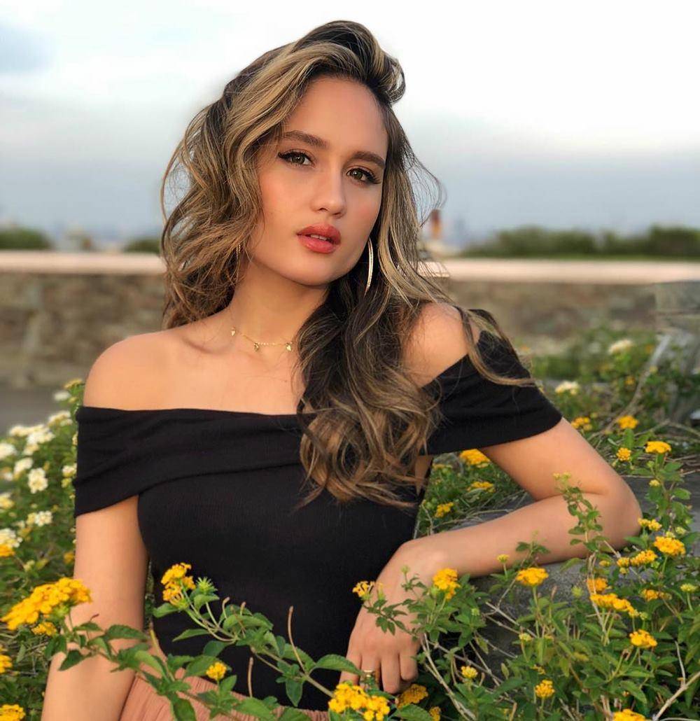 Instagram.com/claurakiehl
