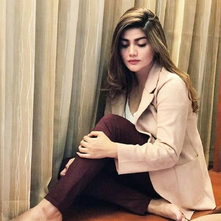 instagram.com/hvkhan_ukiss