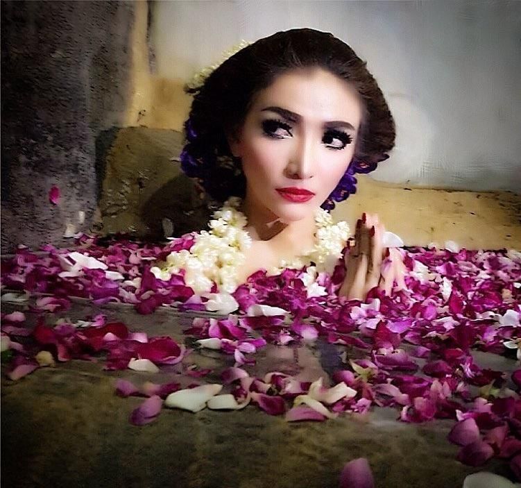 Instagram.com/roro.fitria1989