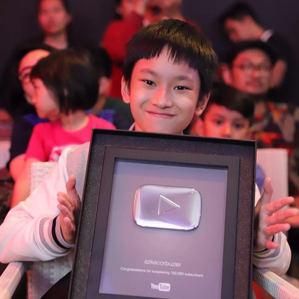 Instagram.com/azkacorbuzier