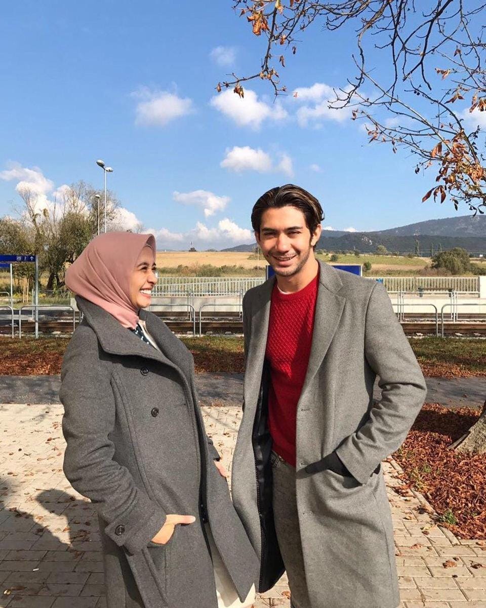 Instagram.com/officialpilarez