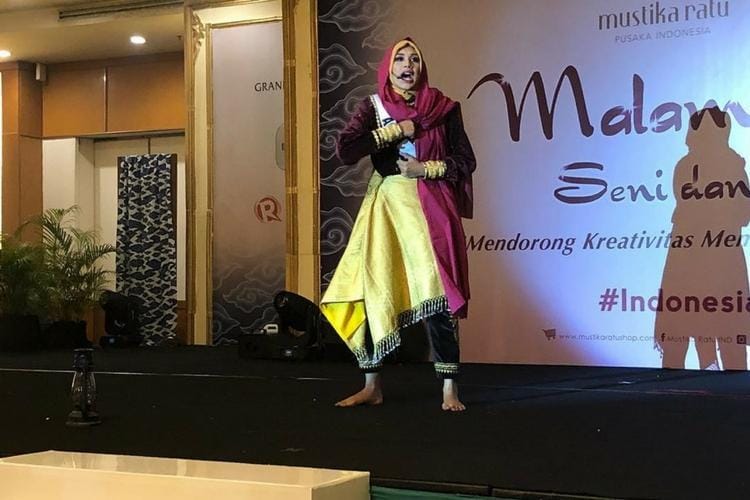 Instagram.com/@officialputeriindonesia