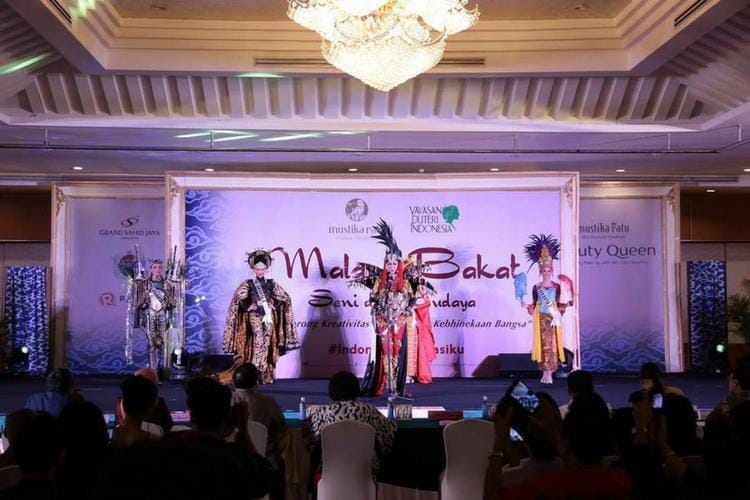 Instagram.com/@officialputeriindonesia