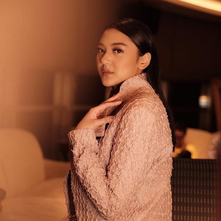 instagram.com/putri_tanjung