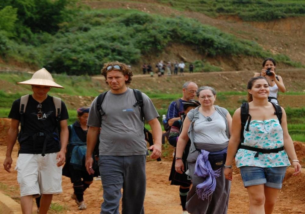 sapatrekkinghomestay.com