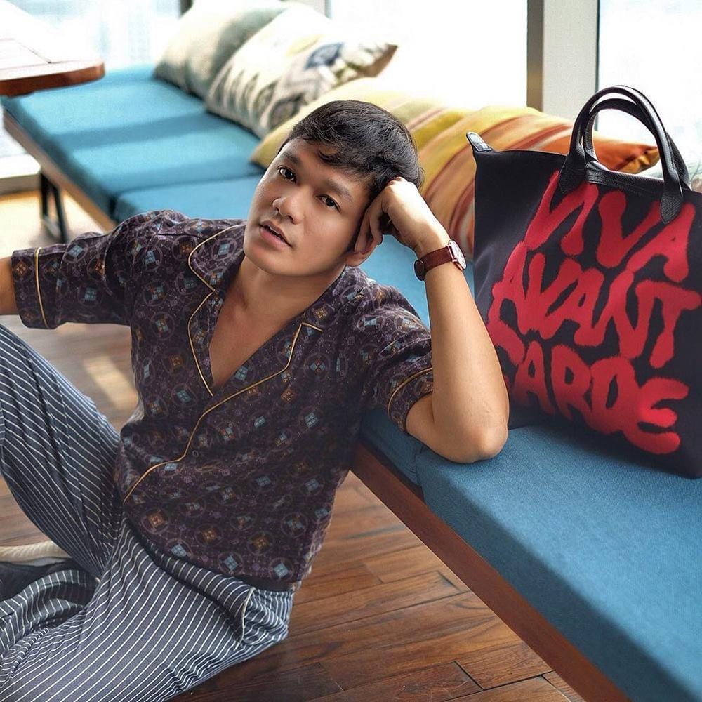 Instagram.com/titiessapoetra