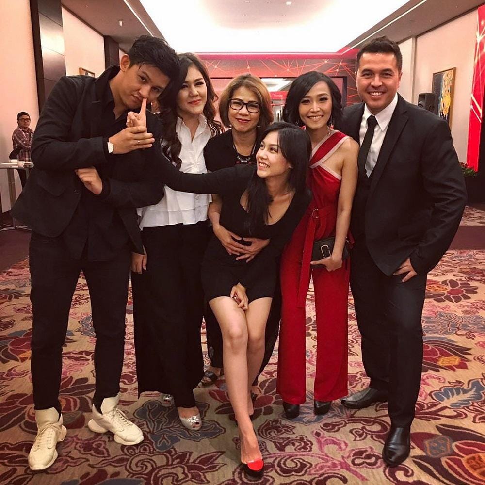 instagram.com/vaneshaass