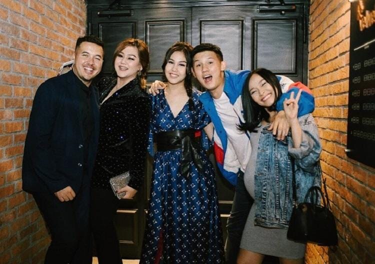 instagram.com/vaneshaass