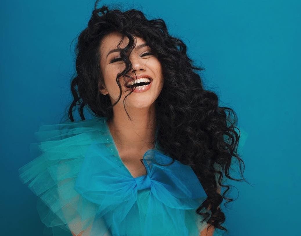 instagram.com/yurayunita