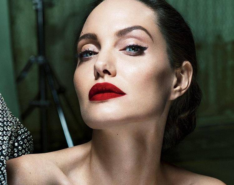 vanityfair.com