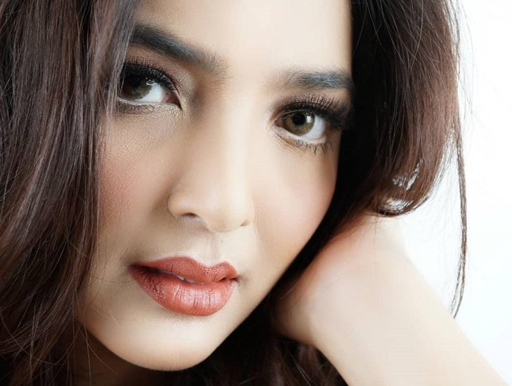 instagram.com/ashanty_ash