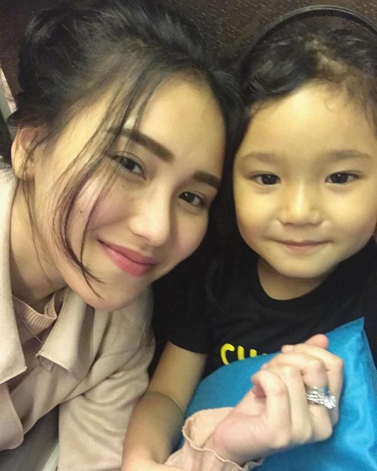 Instagram.com/ayutingting92