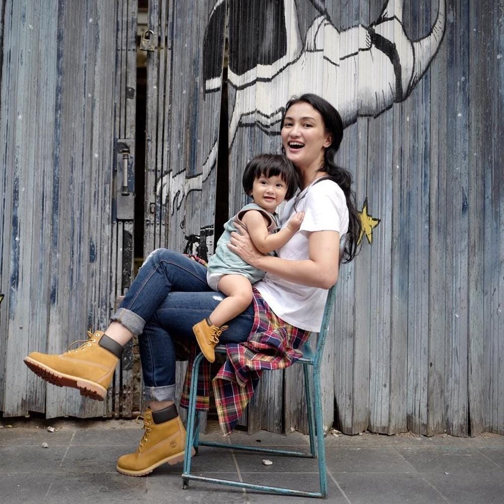 Instagram.com/atiqahhasiholan, jozz_felix