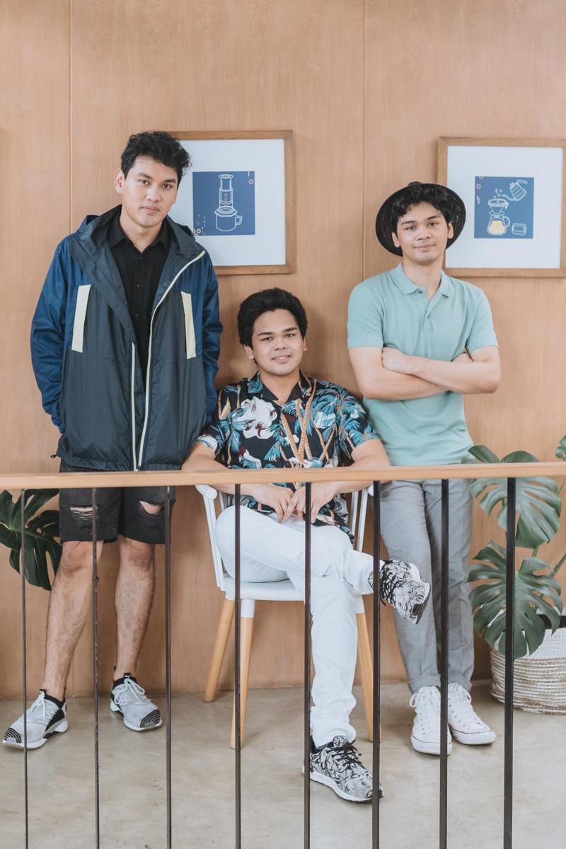 Photographer: Ismail Ibnu Pasha, Stylist: Lindyra Cesara, Makeup Artist: Kay Mori, Outfits and Accessories: H&M