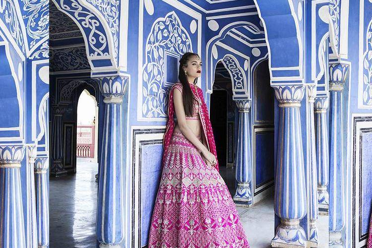anitadongre.com