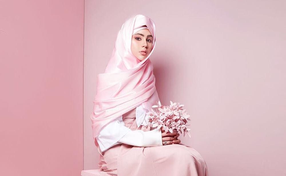 8 Alasan Inspiratif Artis Ini akan Buat Kamu Semakin Mantap Berhijab