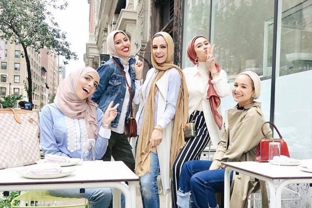 Intip Reaksi Orang Saat Diajak Buka Bersama Melalui Zodiaknya