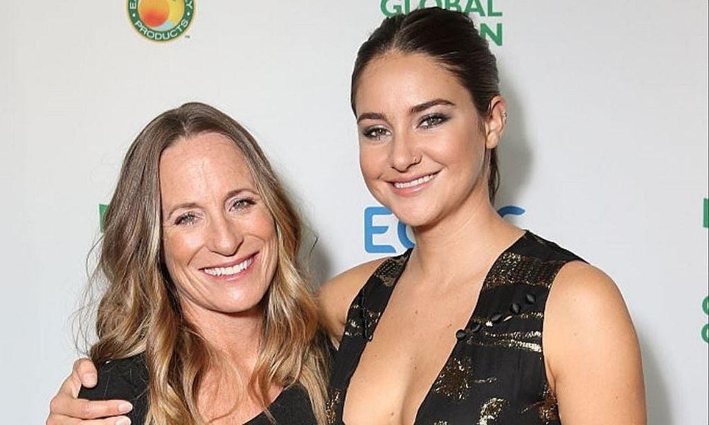 monstersandcritics.com