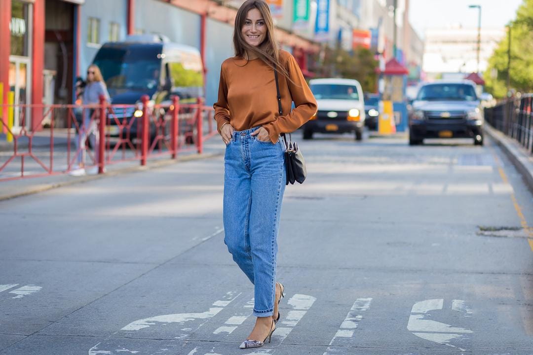 #PopbelaOOTD: Pilihan Jeans yang Bisa Kamu Pakai Ke Kantor