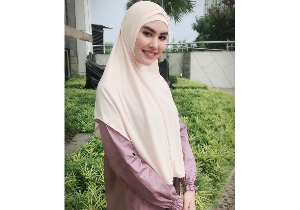 instagram.com/kartikaputriworld