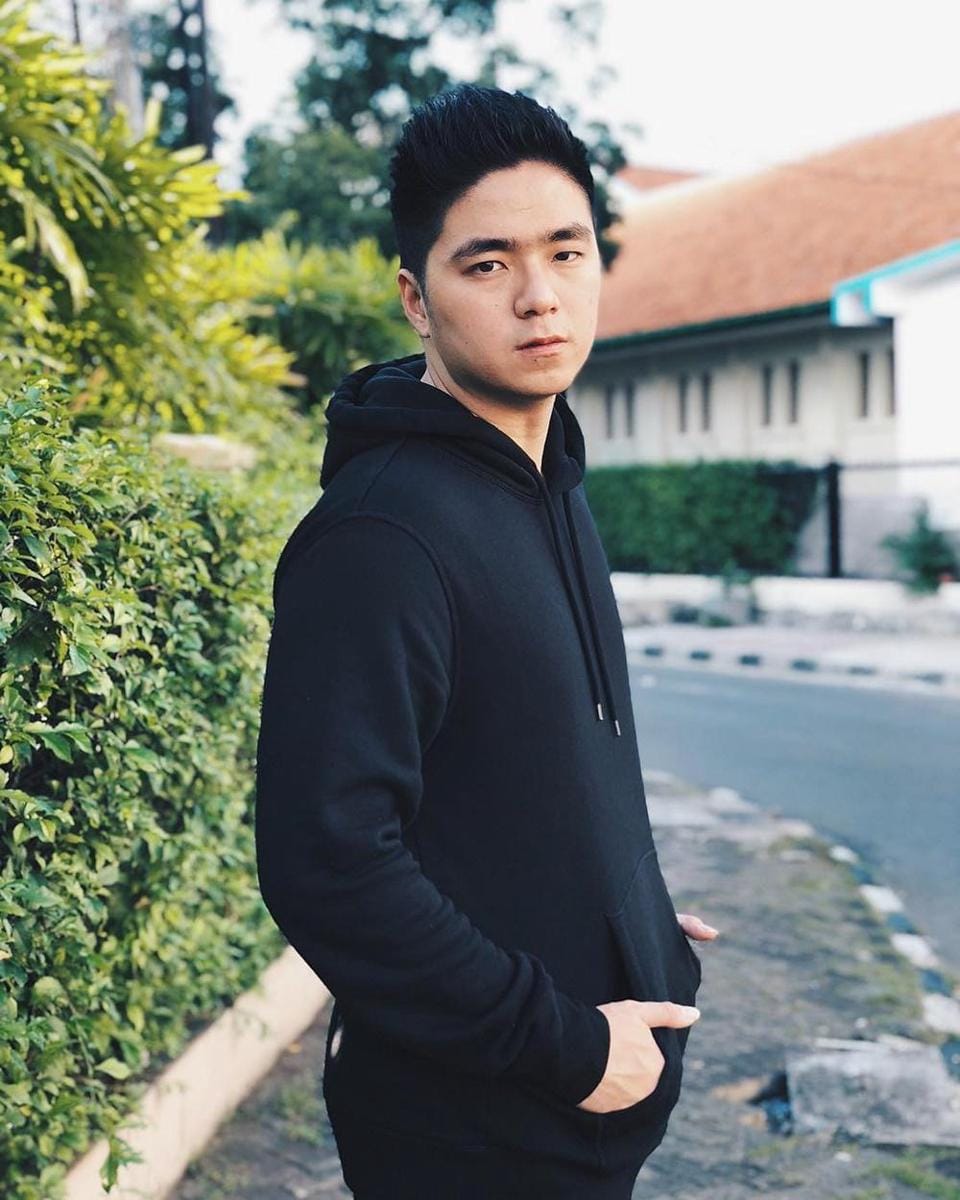 Instagram.com/ykhendrawan