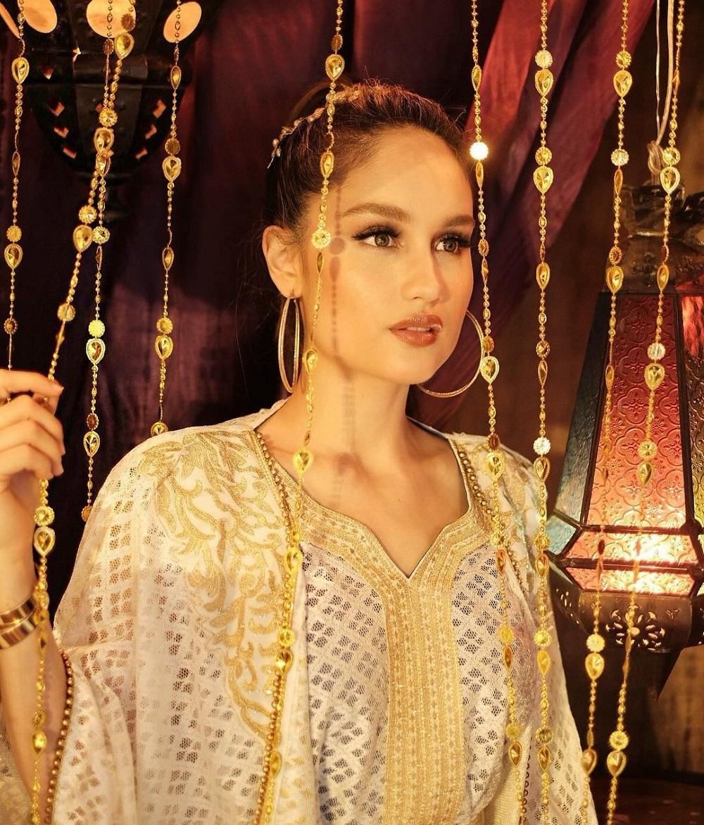 instagram.com/claurakiehl